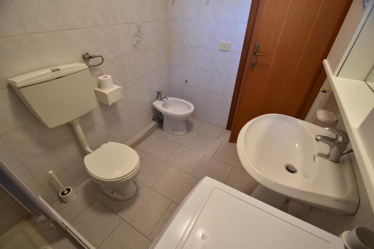 Appartamenti Sabbia - Zona Mare Con Terrazze, Clima, E Posti Auto Marina di Campo Dış mekan fotoğraf