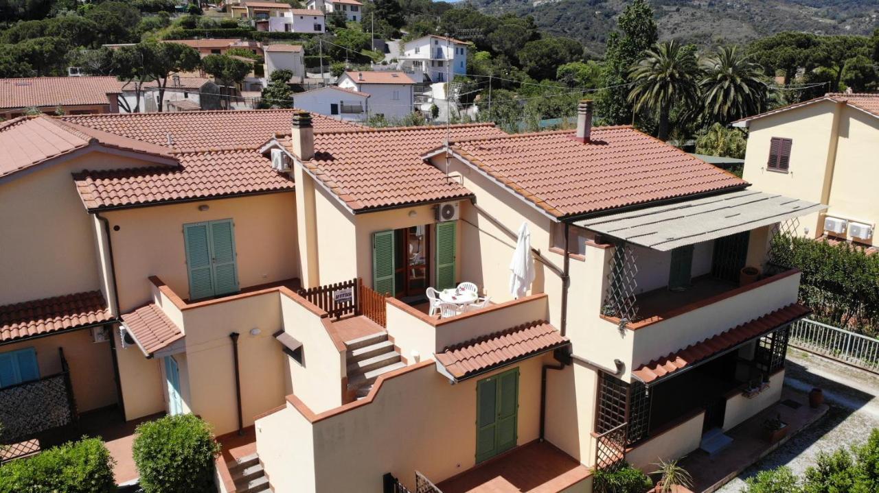 Appartamenti Sabbia - Zona Mare Con Terrazze, Clima, E Posti Auto Marina di Campo Dış mekan fotoğraf